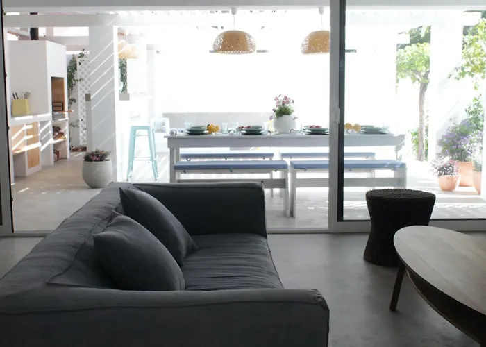 Algarve House With Heated Pool And Jacuzzi Albufeira