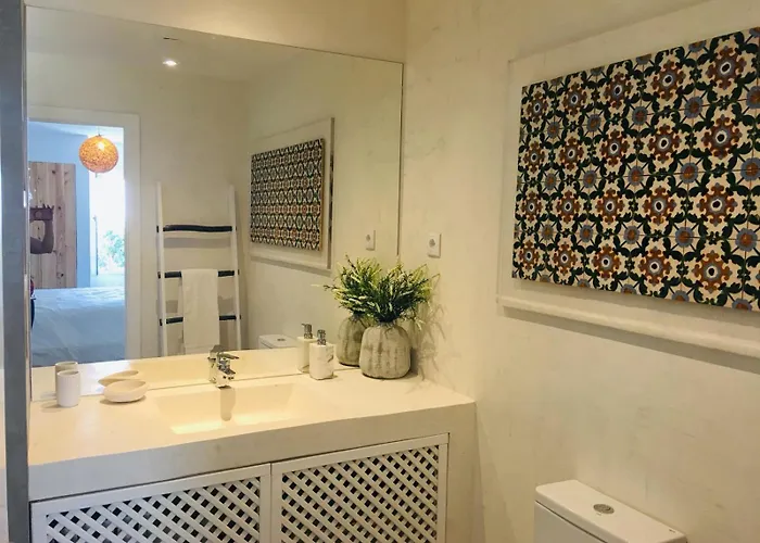 Algarve House With Heated Pool And Jacuzzi Albufeira